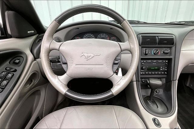 2004 Ford Mustang V6