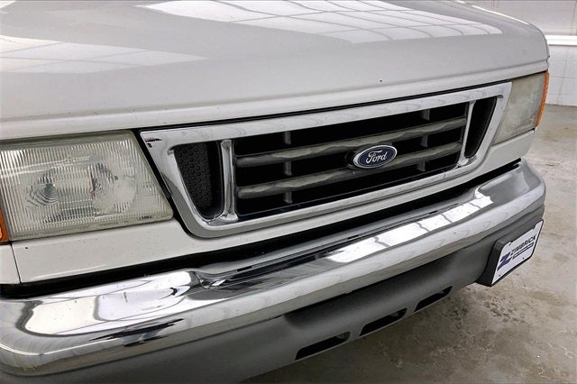 2006 Ford E-350SD XL