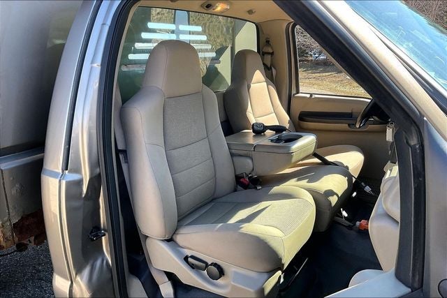 2006 Ford F-350SD XL DRW