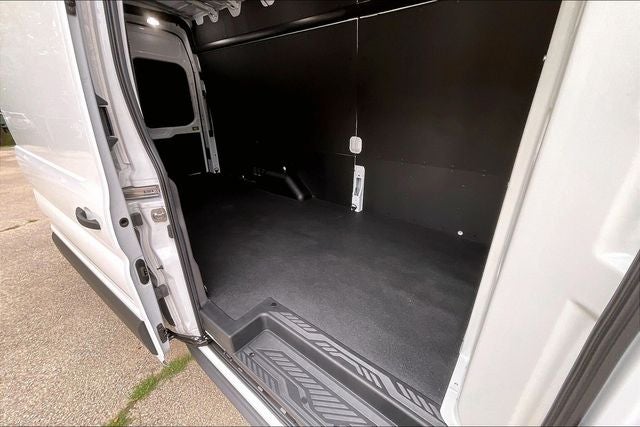 2022 Ford E-Transit-350 Base