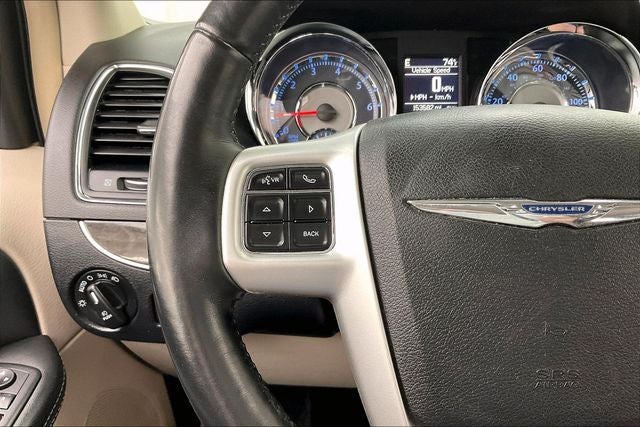 2016 Chrysler Town & Country Touring