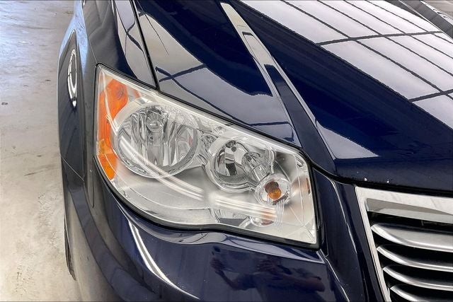 2016 Chrysler Town & Country Touring