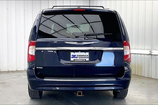 2016 Chrysler Town & Country Touring