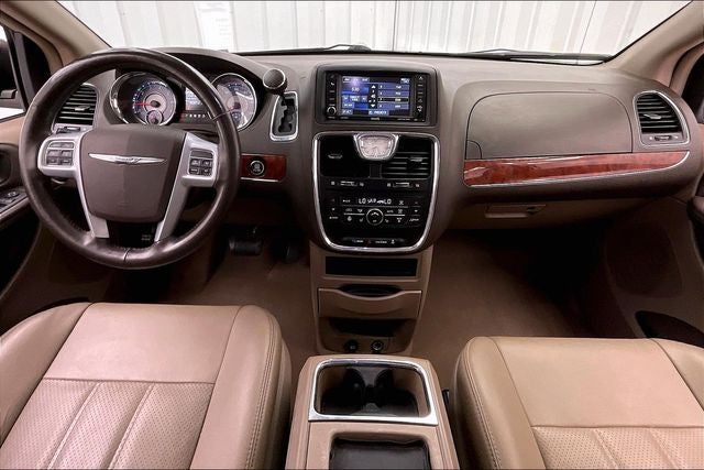 2014 Chrysler Town & Country Touring-L