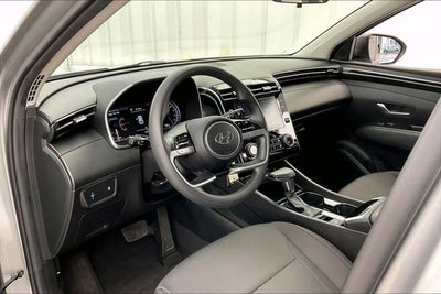 2023 Hyundai TUCSON SE