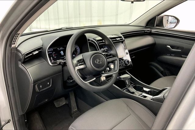 2023 Hyundai TUCSON SE