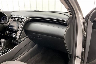 2023 Hyundai TUCSON SE
