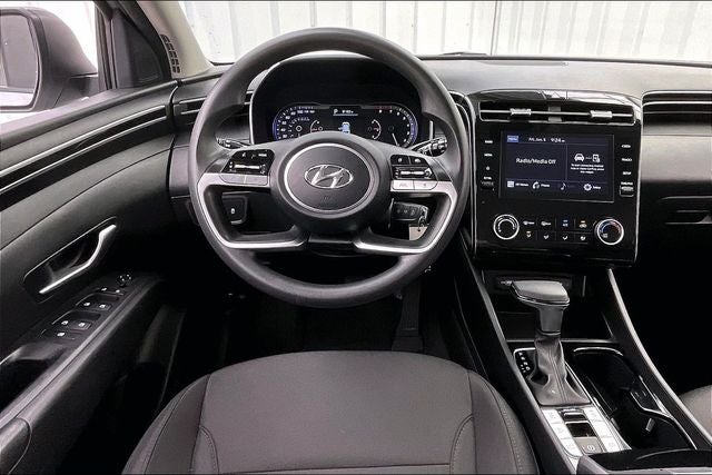 2023 Hyundai TUCSON SE