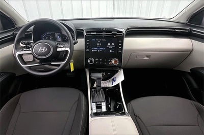 2023 Hyundai TUCSON SE