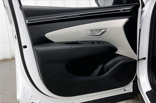 2023 Hyundai TUCSON SE