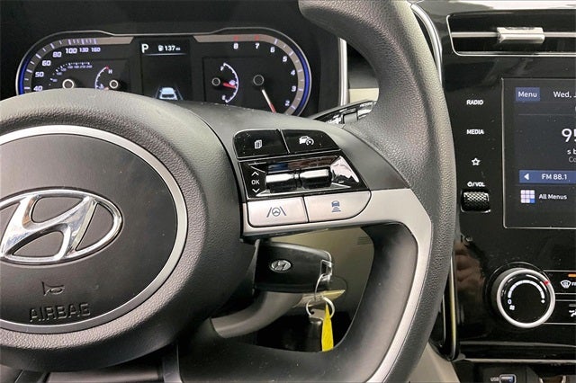 2023 Hyundai TUCSON SE