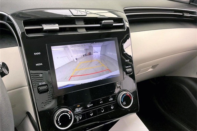 2023 Hyundai TUCSON SE