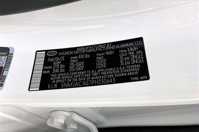 2023 Hyundai TUCSON SE