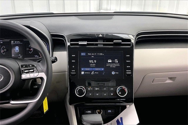 2023 Hyundai TUCSON SE