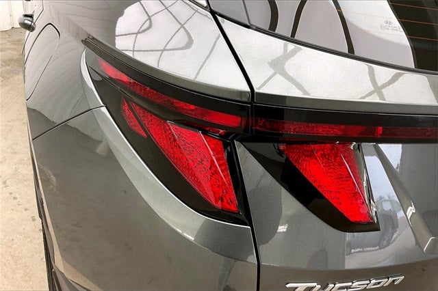 2023 Hyundai TUCSON SE