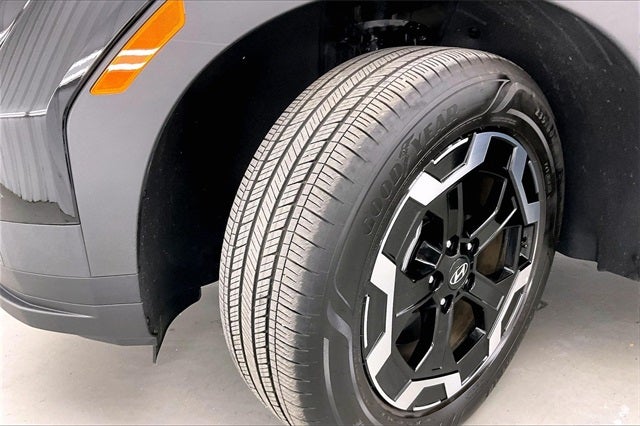 2025 Hyundai SANTA FE SE