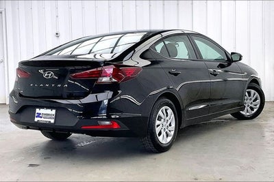 2019 Hyundai ELANTRA SE