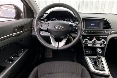 2019 Hyundai ELANTRA SE