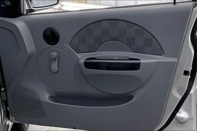 2004 Chevrolet Aveo Base