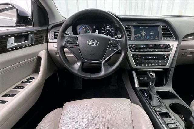 2016 Hyundai SONATA HYBRID Limited