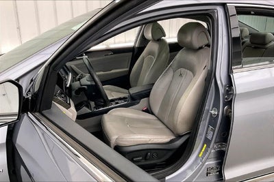 2016 Hyundai SONATA HYBRID Limited