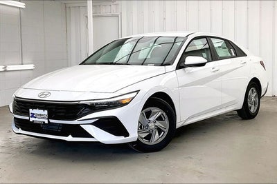 2026 Hyundai ELANTRA SE