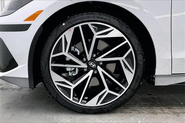 2025 Hyundai IONIQ 6 SEL