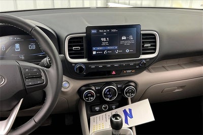 2024 Hyundai VENUE SEL