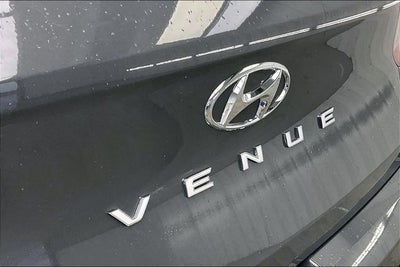 2026 Hyundai VENUE SEL W/Two-Tone Roof